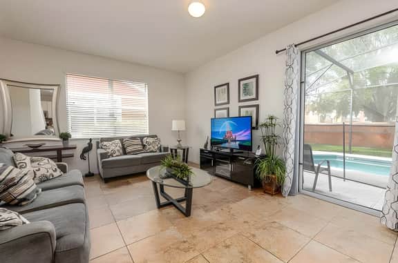4 Bedrooms/ 3 Bathrooms/ Bella Vida (550 LF)