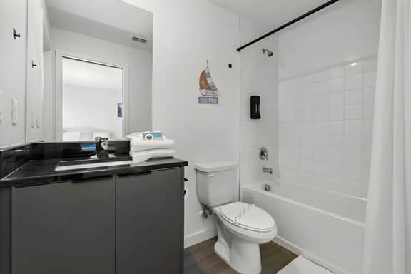 3 Bedrooms/ 3 Baths/ Hub Westside Reserve (8781ZD)