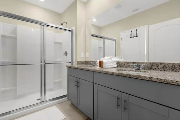 6 Bedroom/ 5.5 Bathroom/ Solterra (7711OL)