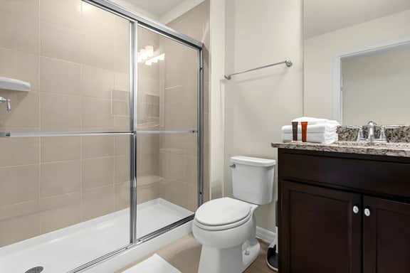 5 Bedroom/ 4.5 Bathroom/ Windsor Island (3822LA)
