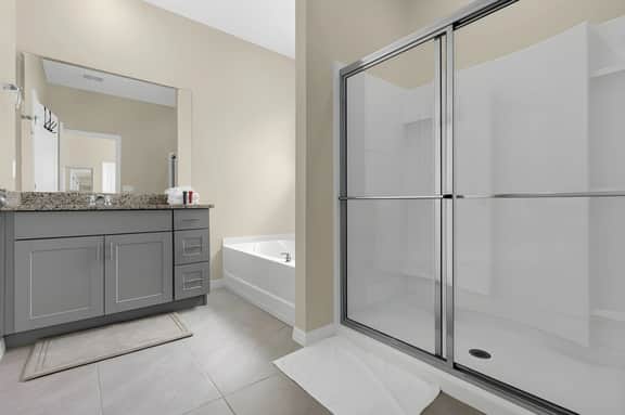 6 Bedroom/ 5.5 Bathroom/ Solterra (7711OL)