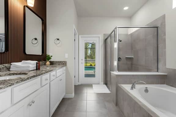 7 Bedrooms/ 5.5 Bathrooms/ Windsor Island (4420KR)