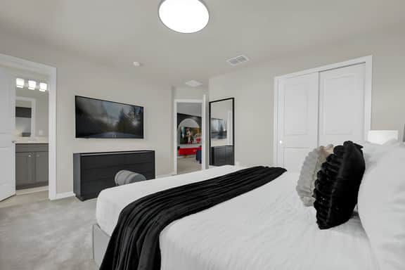 10 Bedrooms/ 8 Bathrooms/ Windsor Cay (16212SM)