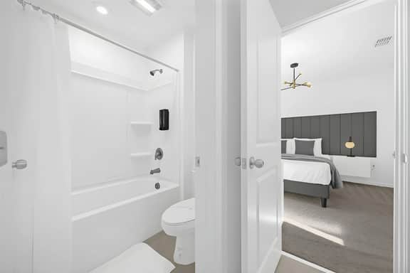 6 Bedrooms / 4.5 Bathrooms / Solara (2382 SW)