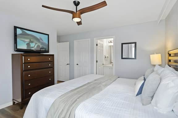 6 Bedrooms/ 5.5 Bathrooms/ Veranda Palms (2518 DC)