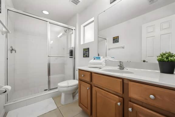 6 Bedrooms / 5.5 Bathrooms / Bella Vida (450LF)