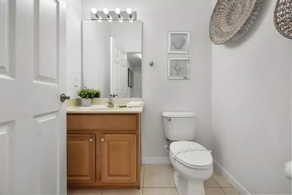 6 Bedrooms / 5.5 Bathrooms / Bella Vida (450LF)