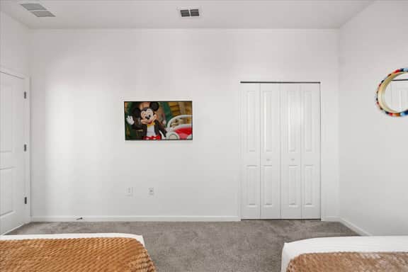 3 Bedrooms / 2 Bathrooms / Champions Gate (9351SH)