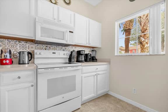 3 Bedrooms / 2.5 Baths / Emerald Island (2730SK)