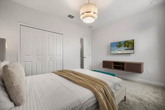 6 Bedrooms /5 Bathrooms / Champions Gate (8997 PT)