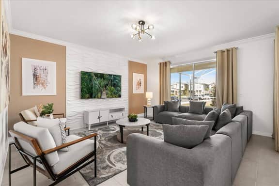 6 Bedrooms / 5 Bathrooms / Champions Gate (8939TW)