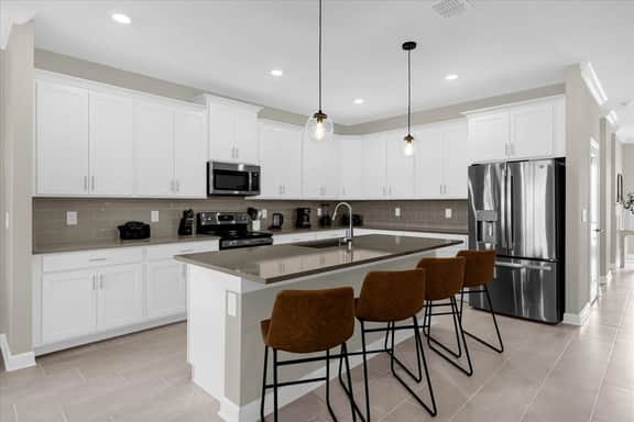 6 Bedrooms/ 5 Bathrooms Champions Gate (8979 PT)