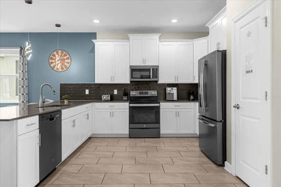 8 Bedrooms/ 5 Bathrooms/ Champions Gate (9004SH)
