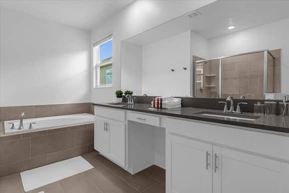 7 Bedrooms / 5 Bathrooms / Champions Gate (8908TW)