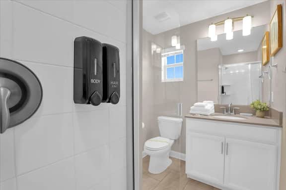 5 Bedrooms /4 Bathrooms / Champions Gate (8997 SD)