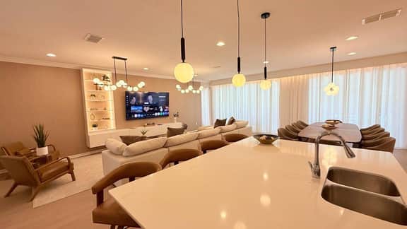 10 Bedrooms/ 8 Bathrooms/ Sonoma (2628 CA)