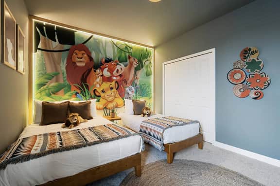 6 Bedrooms/ 5 Bathrooms/ Champions Gate (8935 TW)