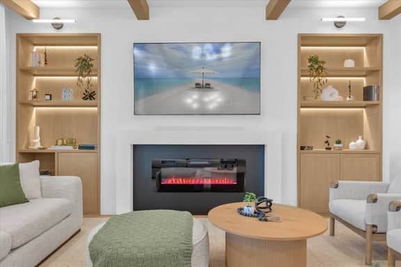 9 Bedrooms/ 5 Bathrooms/ Champions Gate (9037 ST)