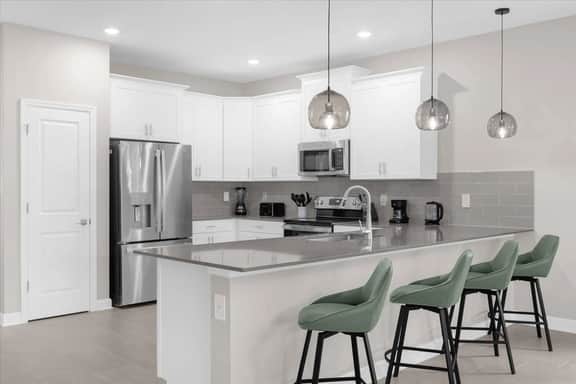 9 Bedrooms /5 Bathrooms / Champions Gate (9028 ST)