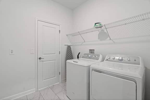 5 Bedrooms/ 5 Bathrooms/ Champions Gate (9169 SH)