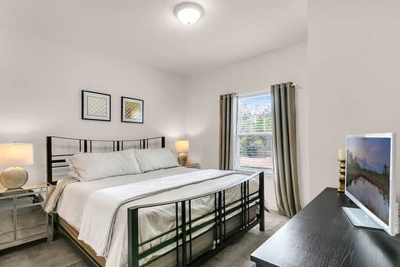 3 Bedrooms / 2 Bathrooms / Lucaya Village (18-102)