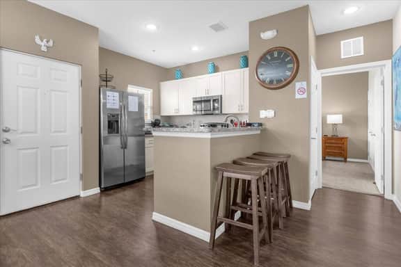 4 Bedrooms / 3 Bathrooms / Lucaya Village (13-105)