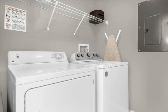3 Bedrooms / 2.5 Bathrooms / Encantada (3122 YL)