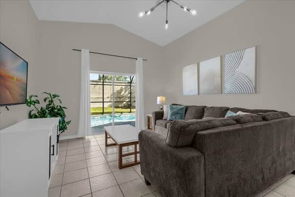 3 Bedrooms / 2 Bathrooms / Indian Creek (2559 BC)
