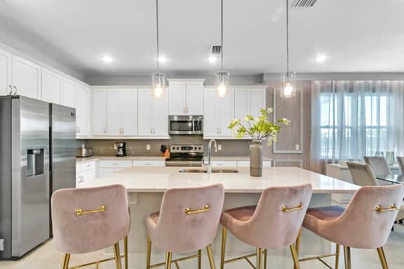 8 Bedrooms / 6.5 Bathrooms / Encore (297 AA)
