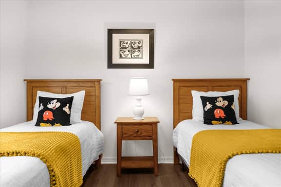 4 Bedrooms/ 3 Bathrooms/ Lucaya Village (18-105)