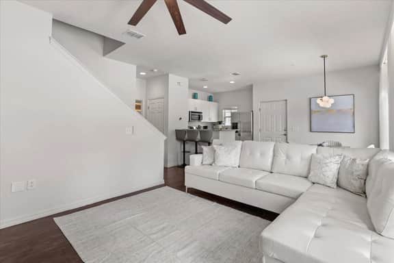 4 Bedrooms/ 3 Bathrooms/ Lucaya Village (19-104)