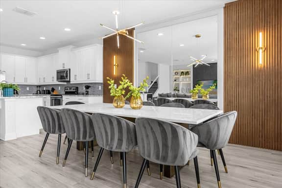 8 Bedrooms/ 6.5 Bathrooms/ Encore (7686 FD)