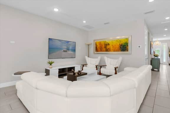 10 Bedrooms/ 10.5 Bathrooms/ Encore Resort (205SS)