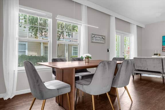 4 Bedrooms/ 3 Bathrooms/ Lucaya Village (13-108)