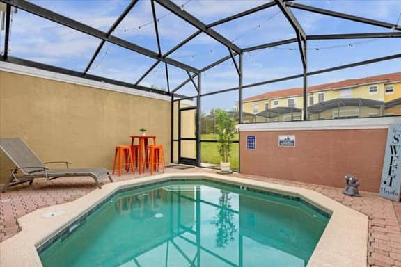 3 Bedrooms/ 2.5 Bathrooms/ Encantada (8529 BL)