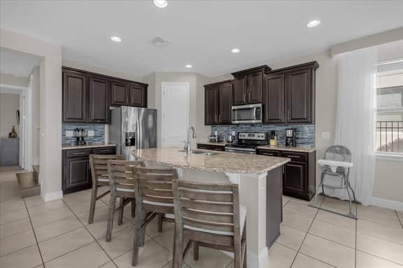 5 Bedrooms/ 4.5 Bathrooms/ Encore (7434 MA)