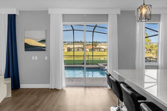6 Bedrooms/ 3.5 Baths/ Liberty Village (4539 PC)