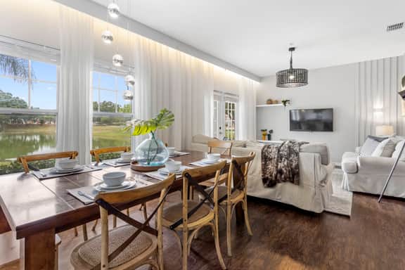 4 Bedroom/ 3 Bathroom/ Lucaya Village (26-108)