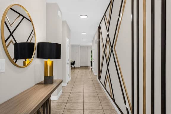 6 Bedrooms / 5 Bathrooms / Paradise Palms (8941 CP)