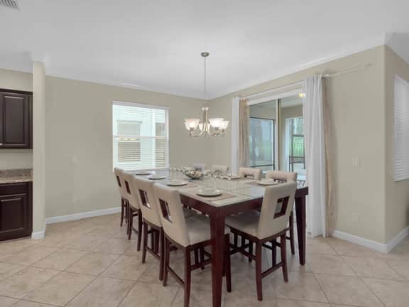 6 Bedrooms / 5 Bathrooms / Paradise Palms (8937 CP)