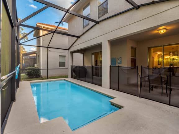 6 Bedrooms / 5 Bathrooms / Paradise Palms (8937 CP)