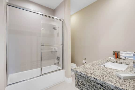 3 Bedroom/ 3.5 Bathroom Magic Village (7669 RD)