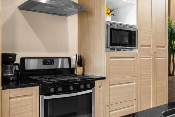 3 Bedroom/ 3.5 Bathroom/ Magic Village (7657 AS)