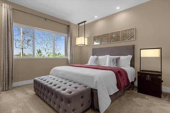 3 Bedrooms / 3.5 Bathrooms / Magic Village (7471B)