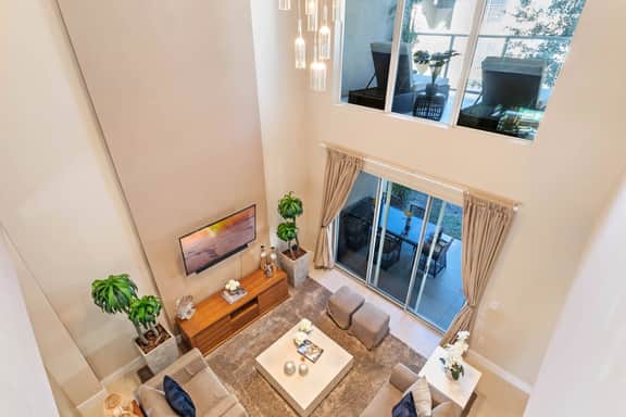 4 Bedrooms / 4.5 Bathrooms / Magic Village(7603RD)