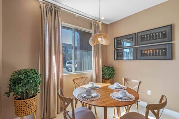 4 Bedrooms / 4.5 Bathrooms / Magic Village(7603RD)