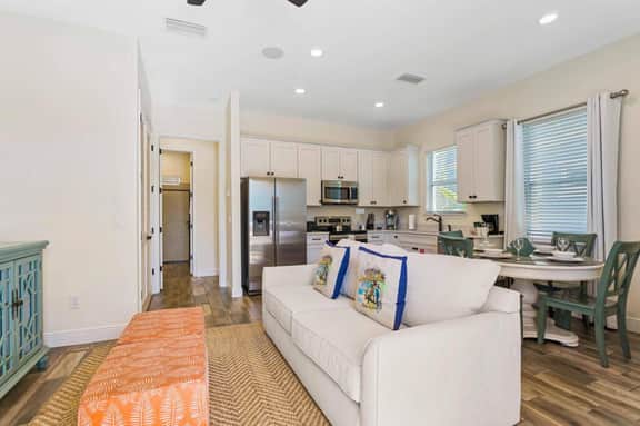 2 Bedrooms / 2 Bathrooms / Margaritaville (8081KD)