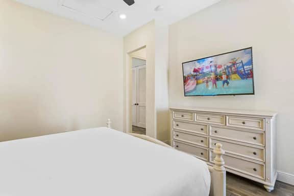 2 Bedrooms / 2 Bathrooms / Margaritaville (8081KD)