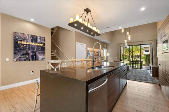 4 Bedrooms / 4.5 Bathrooms / Magic Village(7528BD)