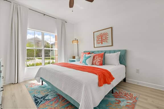 4 Bedrooms / 3 Bathrooms / Paradise Palms (8939BP)